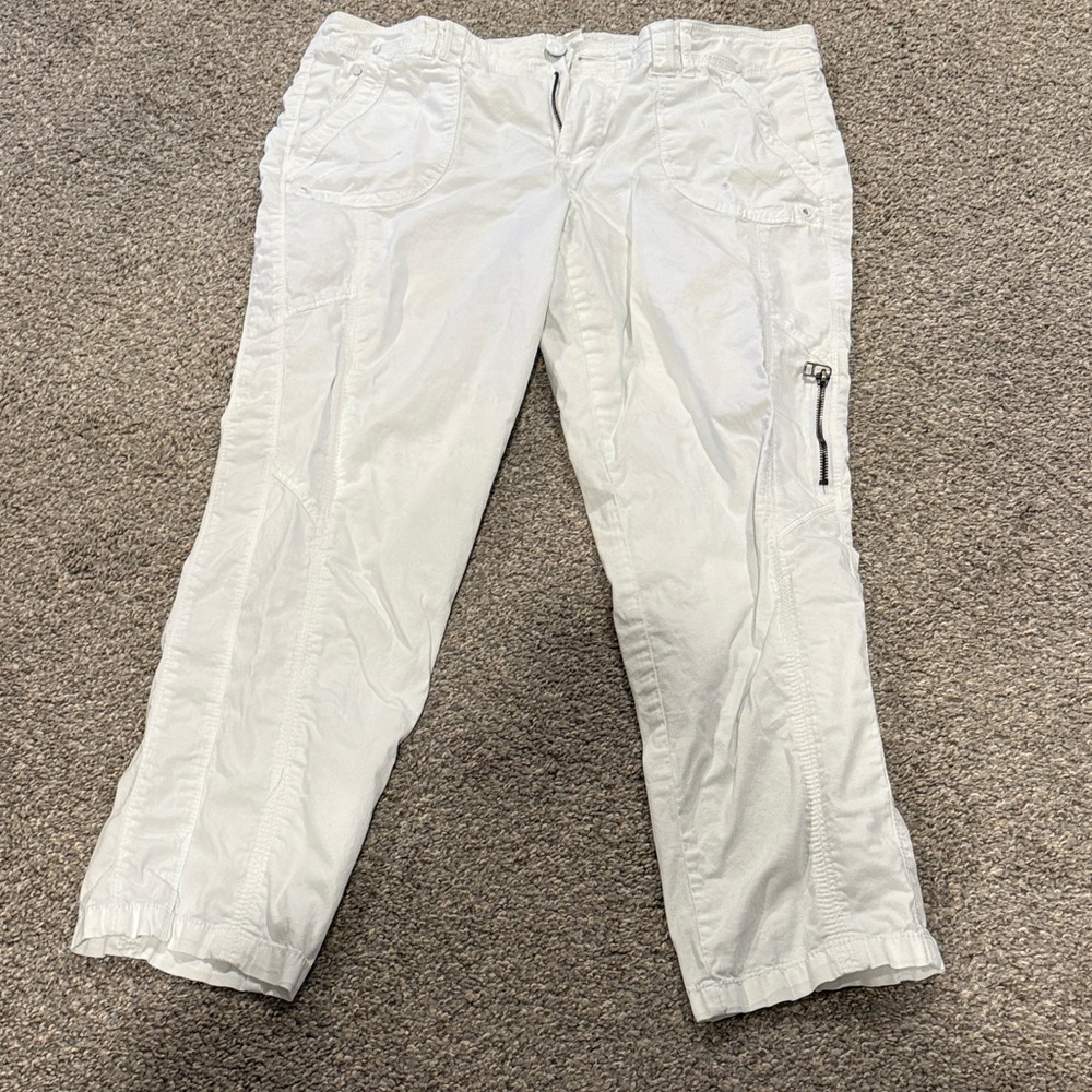 Blue Earth size 12 white pants